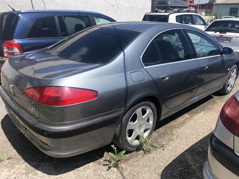 Peugeot 607